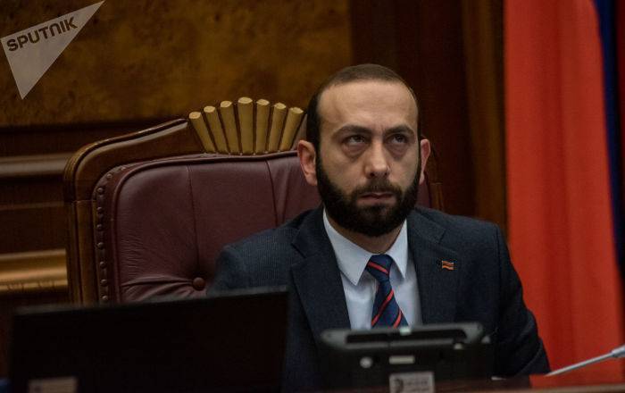 Спикер парламента Армении прокомментировал встречу посла России с Кочаряном