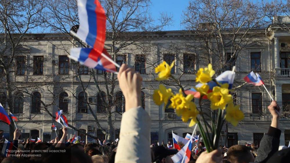Запад не смог расколоть российское общество бессмысленными митингами