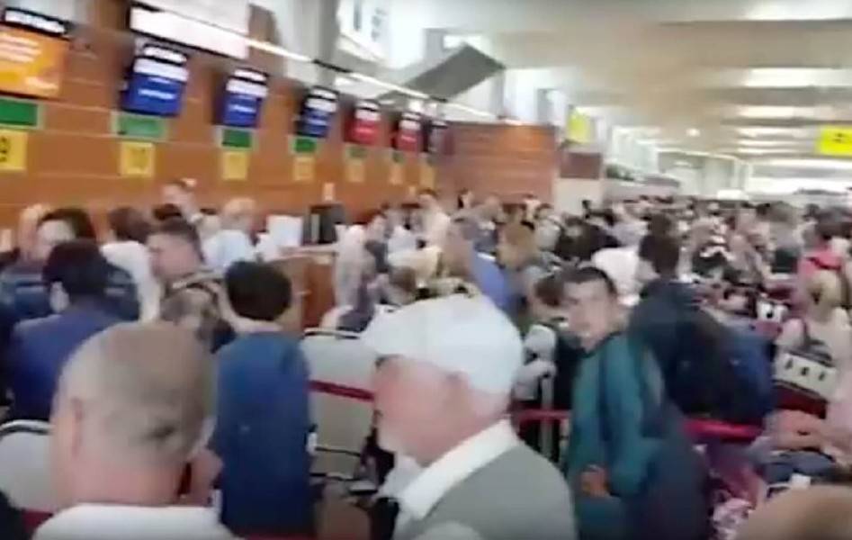 Аэропорт Шереметьево опроверг сбой в системе регистрации