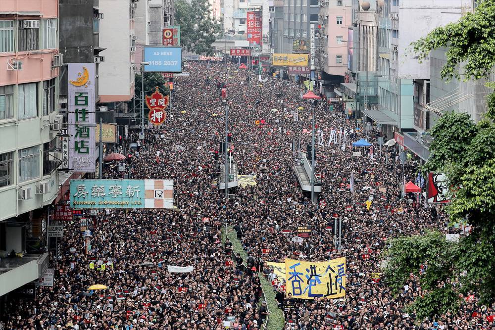 В Гонконге вновь прошла многотысячная акция против закона об экстрадиции