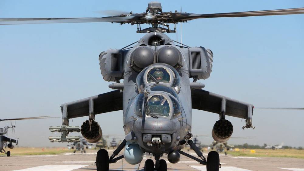 Повышенные меры безопасности в Душанбе: Два вертолета Ми-24 сопроводили отлет Путина