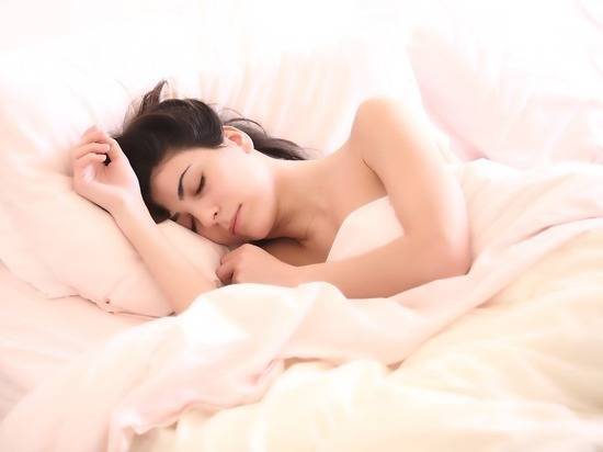 Ученые выяснили, сколько часов нужно спать, чтобы не стареть