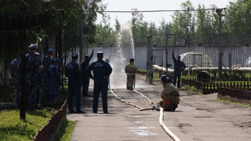 СК начал проверку после гибели двух человек при пожаре жилого дома в Москве