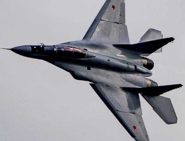 Первые два истребителя МиГ-35 встали на защиту российского неба
