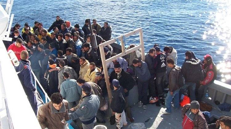 Лодка с беженцами затонула у берегов Турции, есть жертвы