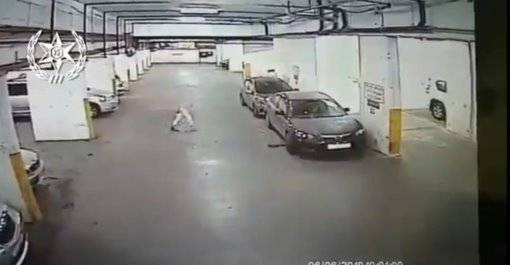 В Нетании арестована серийная взломщица припаркованных машин