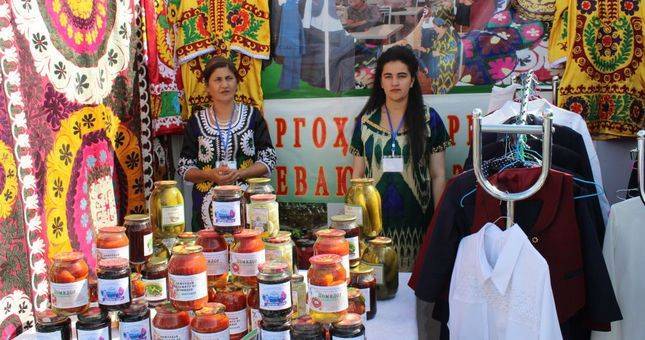 ВБ назвал причины, препятствующие развитию туризма в Таджикистане