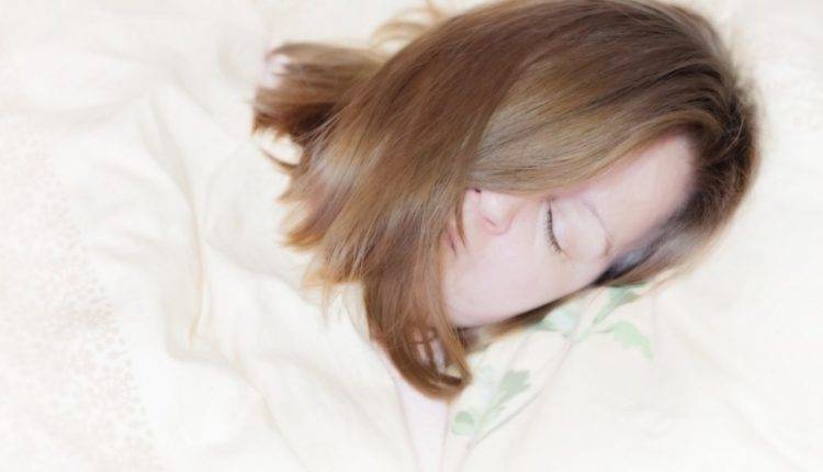 Чистая кожа и здоровый вид: названа оптимальная продолжительность сна