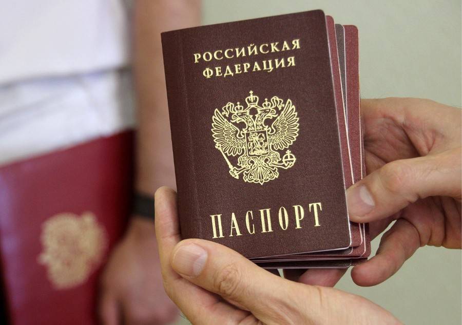 Более 100 бывших крымчан попросили российское гражданство