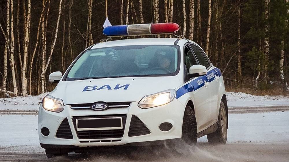Автомобильное сальто на Lada Vesta: Российские военные "отличились" на конкурсе "Дорожный патруль" - видео