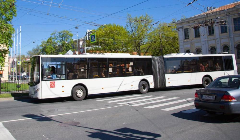 В автобусах № 200 и 210 изменился размер платы за проезд