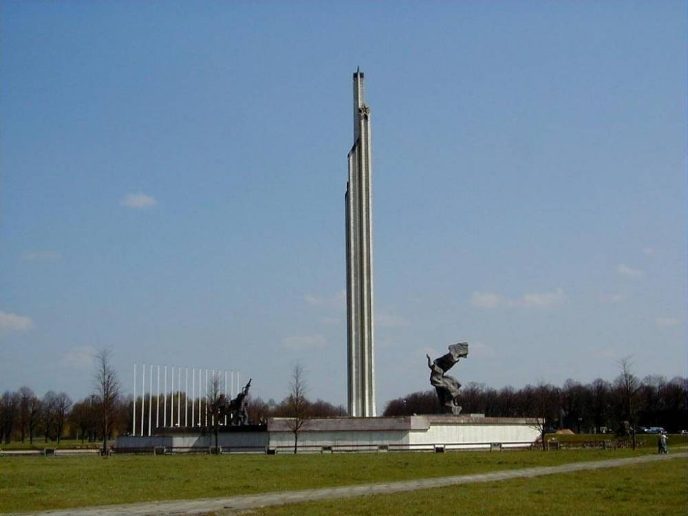 Латвийский МИД объяснил, почему снос памятника Освободителям Риги будет незаконным