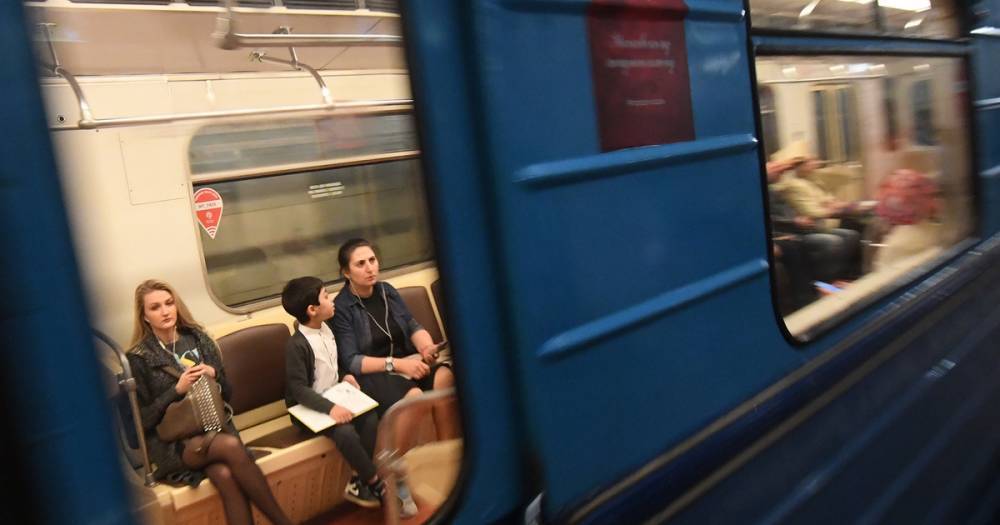 Рассеянный москвич забыл в метро миллион рублей и получил его обратно