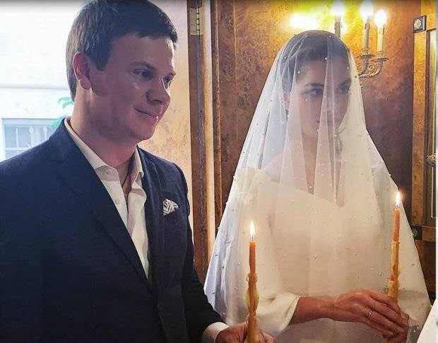 Стало известно о тайной свадьбе украинского телеведущего | Политнавигатор