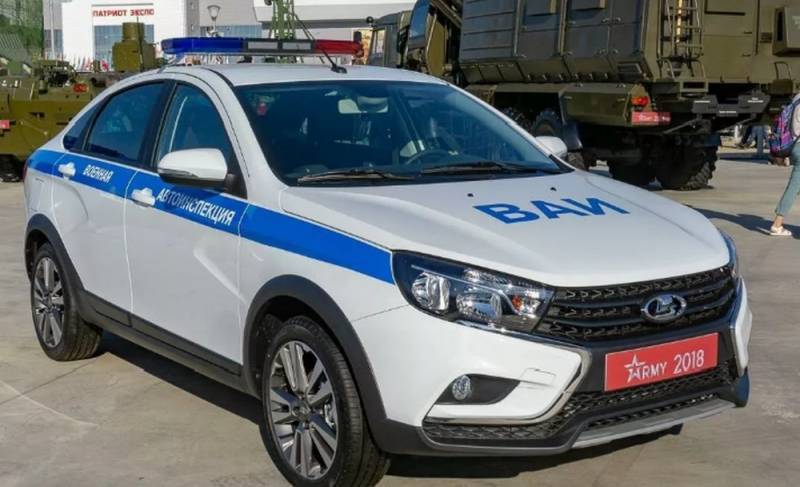 Военные автоинспекторы сделали переворот на Lada Vesta