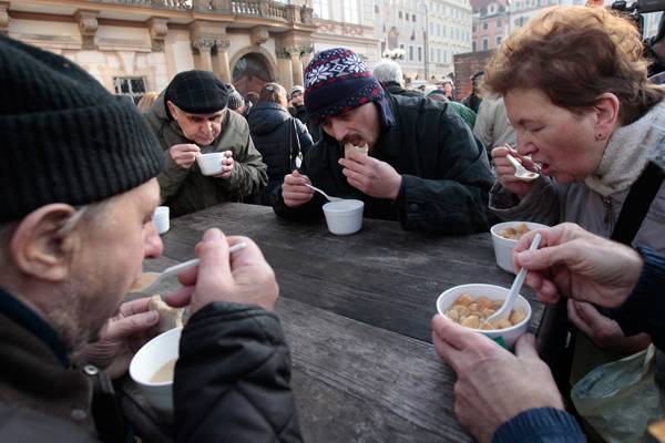 В России недостаточно бедных отрежут от господдержки