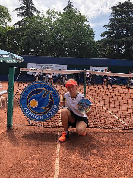 Юная донская спортсменка стала абсолютным победителем международного турнира по теннису