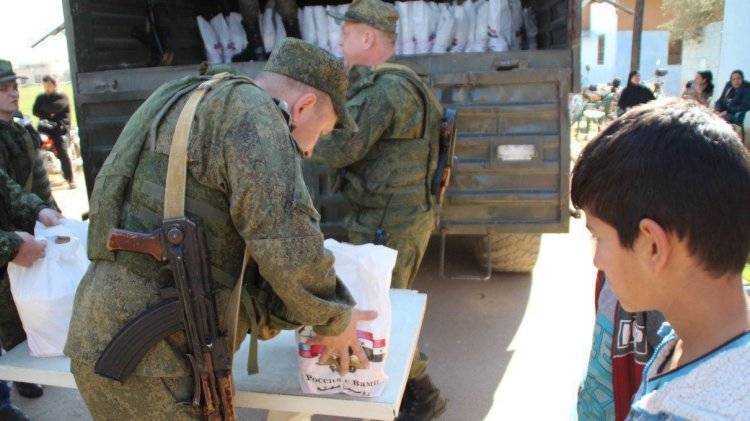 Российские военные раздали жителям Даръа 500 продуктовых наборов