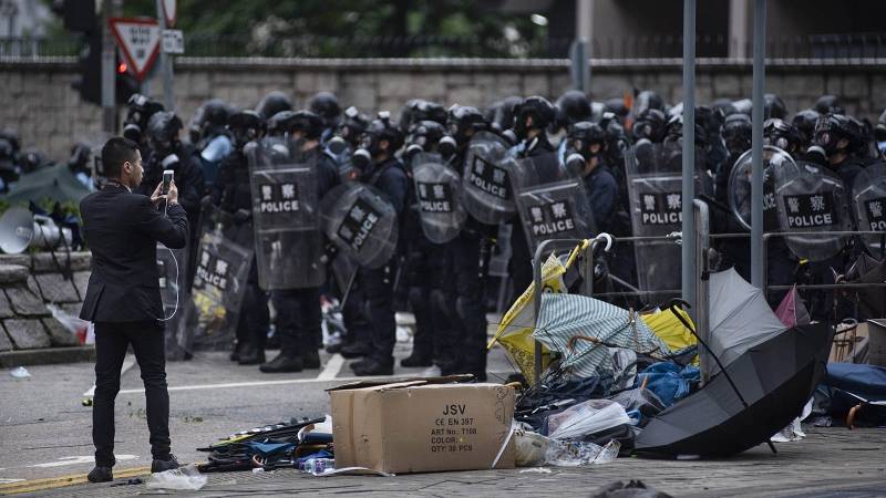Как спор о розовом чемодане на Тайване привел к протестам миллионов в Гонконге
