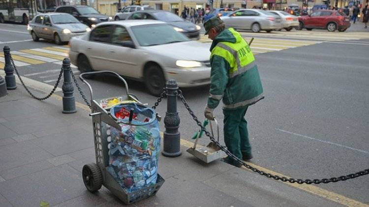Беглов предложил добавить в закон ответственность за плохую уборку города