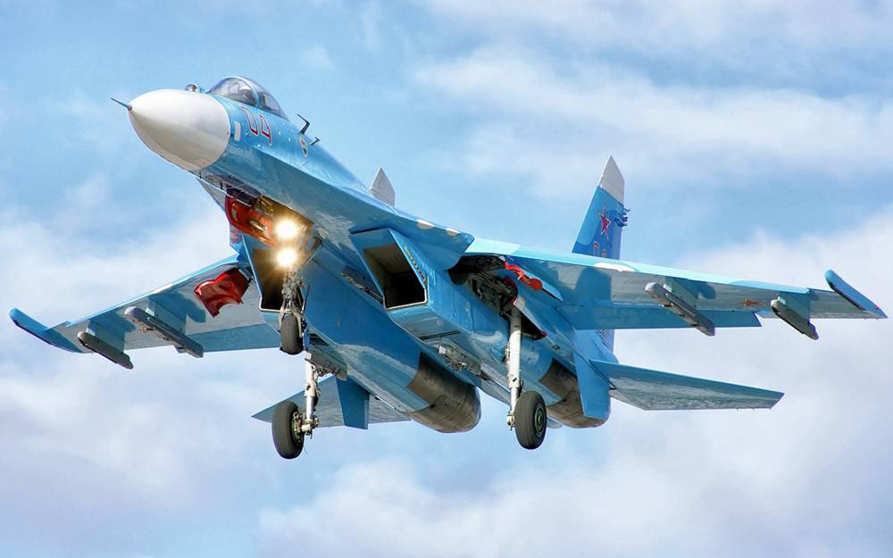 Российские истребители Су-27 перехватили бомбардировщики ВВС США у Чёрного и Балтийского морей