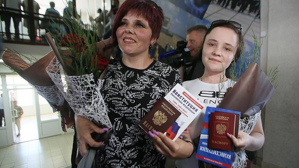 Российский сенатор объяснил медленную выдачу паспортов в ЛДНР | Политнавигатор