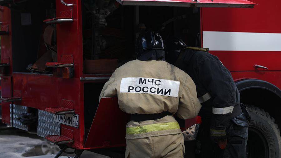 В Москве загорелся склад на Северном речном вокзале