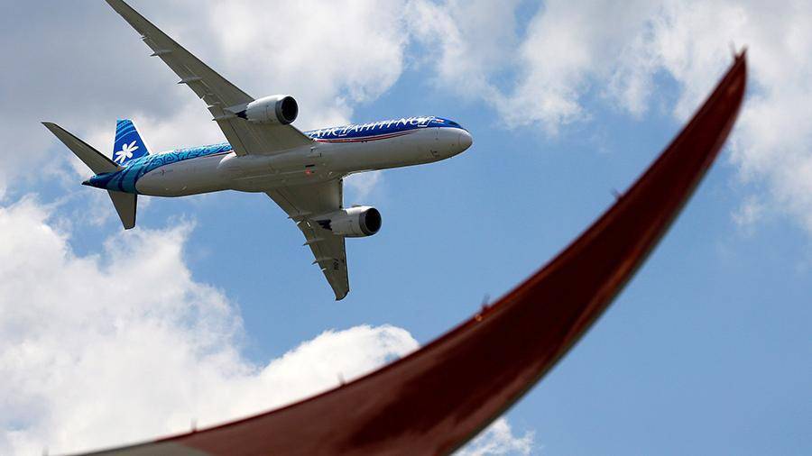 Boeing не получила ни одного заказа на свои самолеты в первый день «Ле-Бурже»