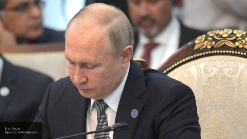 Путин подписал закон, позволяющий оформить излишки используемой земли