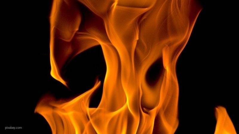 Крупный пожар на складе произошел в Ростове-на-Дону