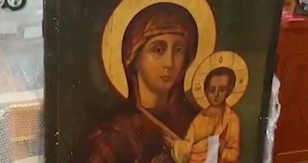 Украденные старинные иконы вернули храму в Кривцах