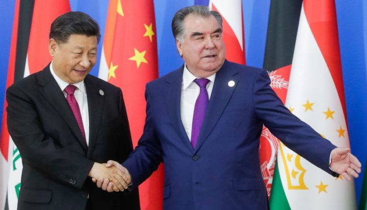 Таджикистан и Китай подписали 18 документов о сотрудничестве