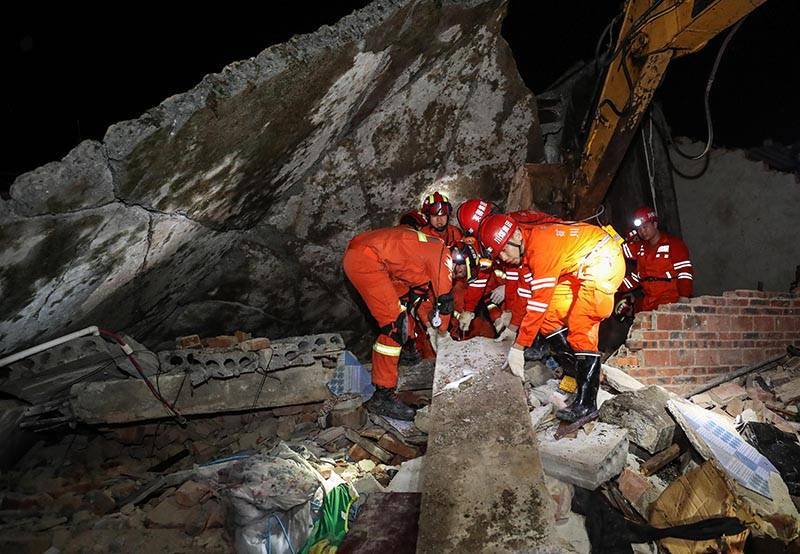 Страшные кадры землетрясения в Китае