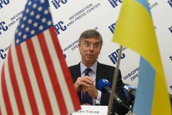 В посольство США в Киеве возвращается инициатор идеи «обработки» населения Крыма | Политнавигатор