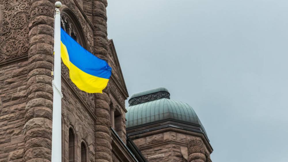 Американского новичка на Украине встретили минированием посольства США в Киеве