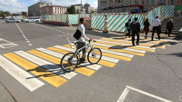 12 комплексов видеонаблюдения по фиксации непропуска пешеходов будут дополнительно установлены в Москве