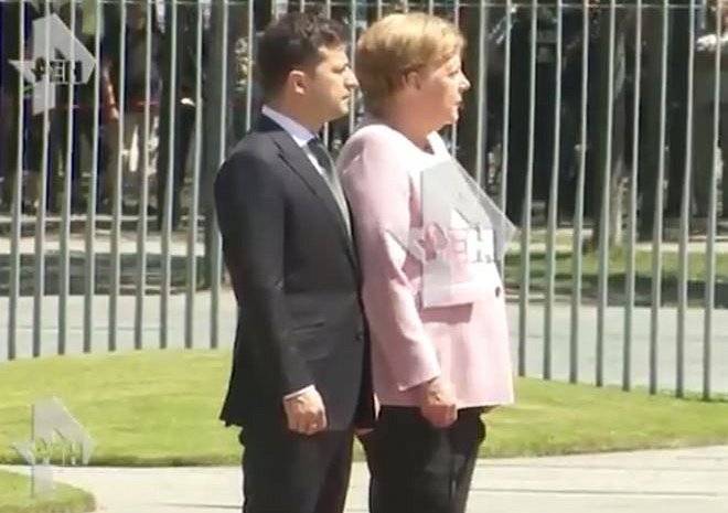 Меркель стало плохо во время встречи с Зеленским (видео)