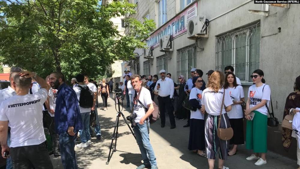 Абдулмумин Гаджиев - В России проходит очередной массовый митинг - ghall.com.ua - Махачкала