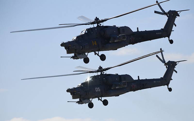 Военные вертолеты устроили переполох на ростовском пляже