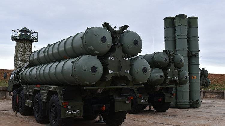 Нацелились: расчеты С-400 ищут в Крыму крылатые ракеты "противника"