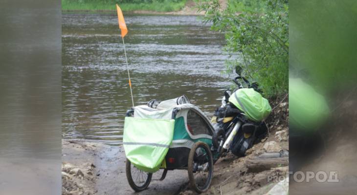 Семья Тенче столкнулась с непредвиденным препятствием в виде реки