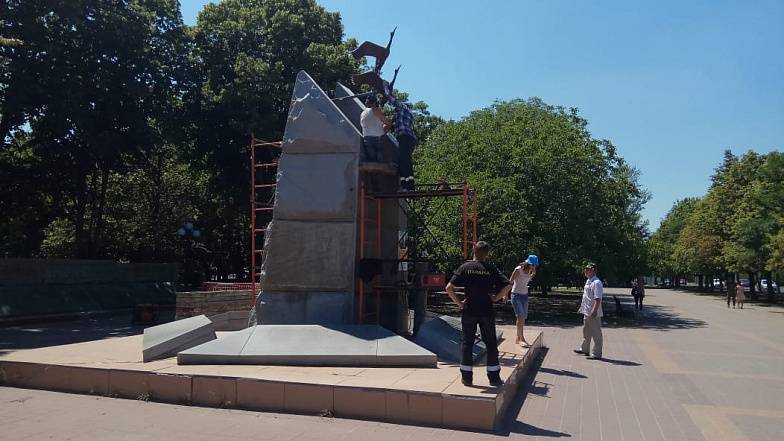 В Ростове реконструируют памятник воинам-интернационалистам