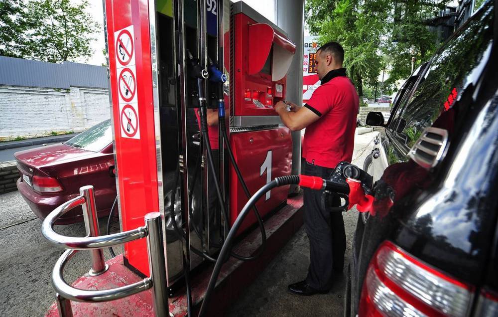 Правительство объяснило данные Росстата о росте цен на бензин в мае