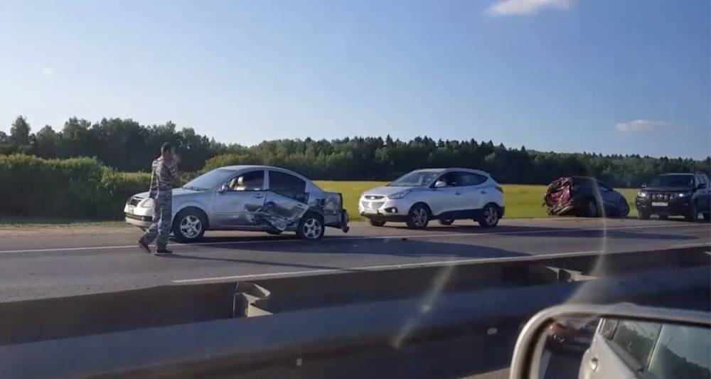 На Ярославском шоссе столкнулись 11 автомобилей
