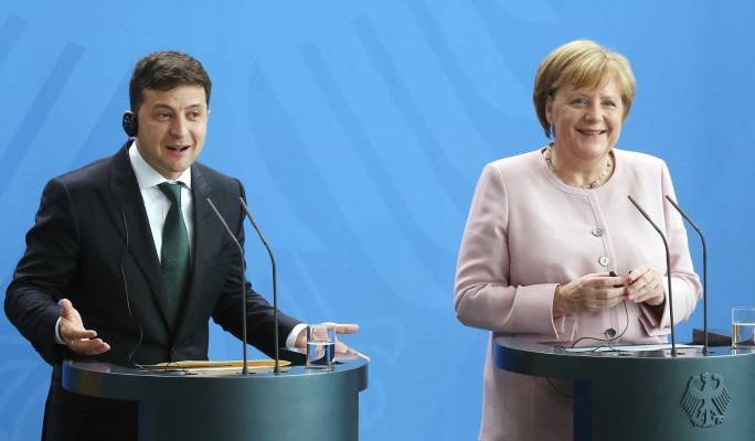 "Не смог догадаться": Зеленскому крепко досталось после приступа Меркель