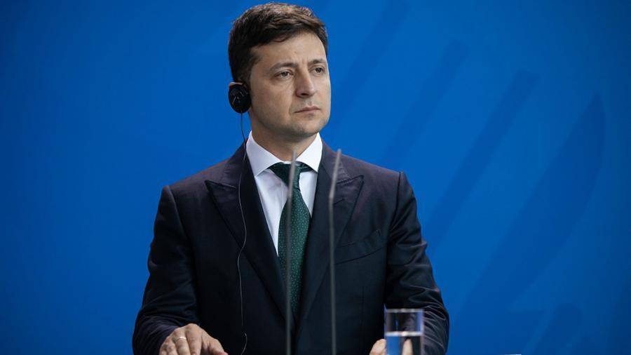 Зеленский исключил объявление дефолта на Украине