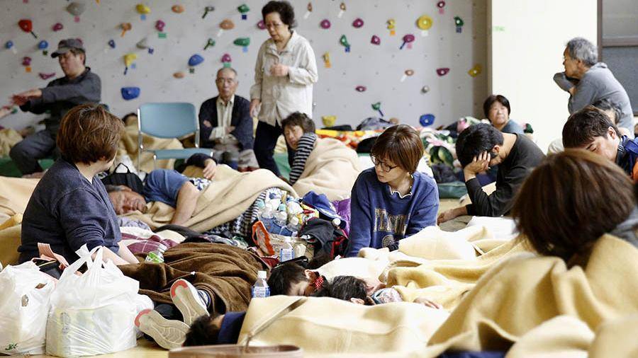 Не менее 21 человека пострадали в результате землетрясения в Японии