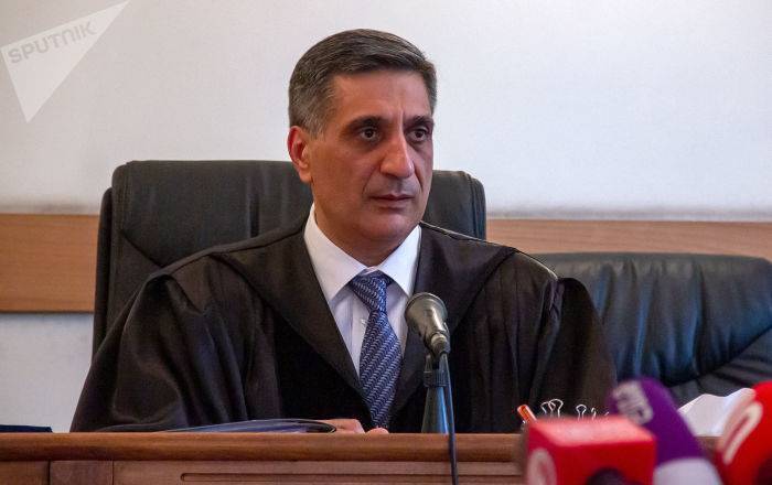 Кочарян не явился на заседание: адвокаты экс-президента настаивают на самоотводе судьи