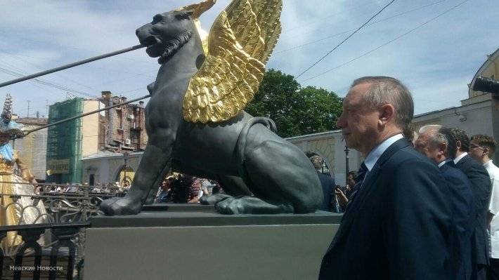 Беглов посетил торжественную церемонию открытия Банковского моста в Петербурге