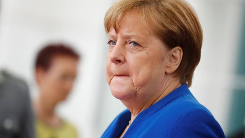 Меркель тянет за собой «на пенсию» всех социал-демократов